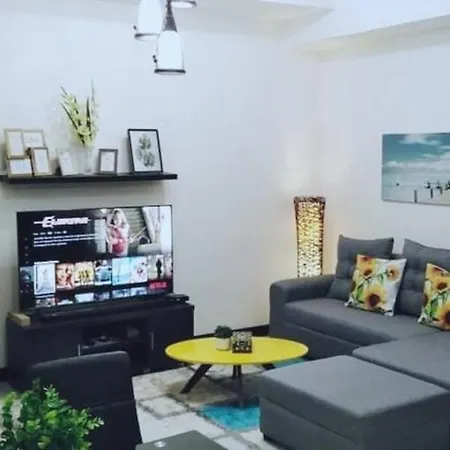 Cozy Home In The Heart Of Makati